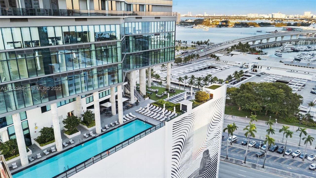En Venta: $1,649,000 (2 camas, 2 baños, 983 Pies cuadrados)