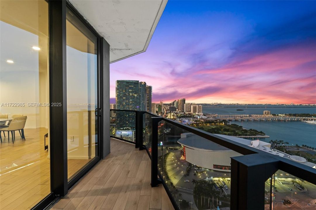 En Venta: $1,649,000 (2 camas, 2 baños, 983 Pies cuadrados)