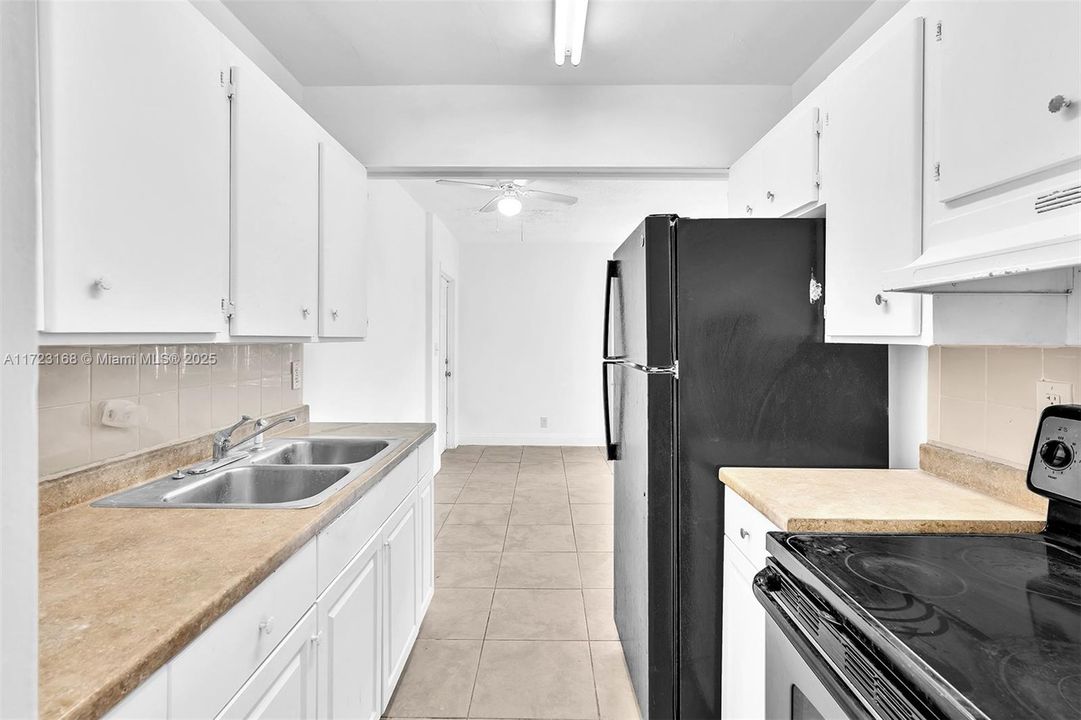 Active With Contract: $849,500 (0 beds, 0 baths, 2423 Square Feet)