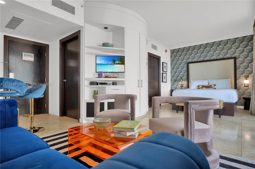 For Sale: $525,000 (0 beds, 1 baths, 500 Square Feet)