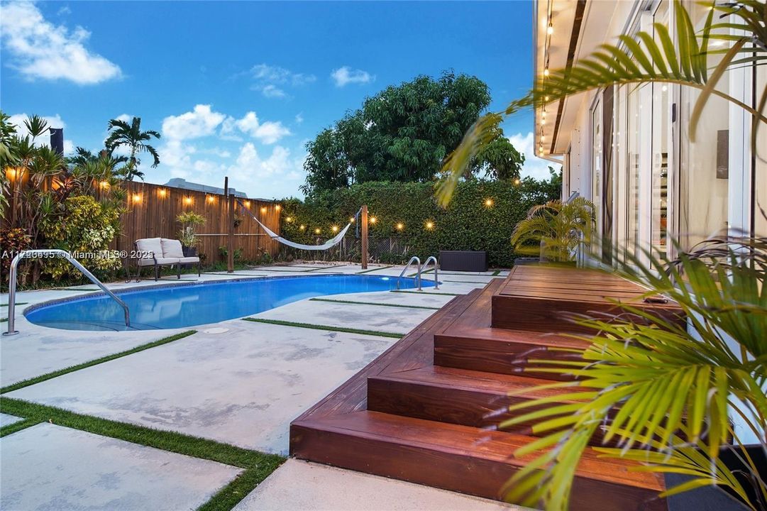 En Venta: $1,499,000 (3 camas, 2 baños, 2078 Pies cuadrados)