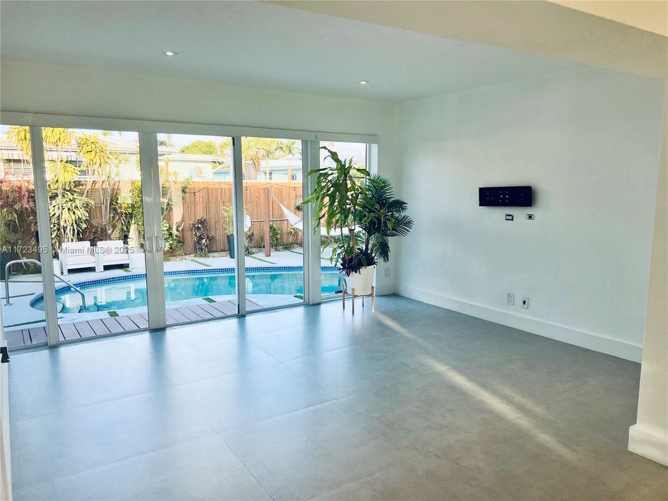 En Venta: $1,499,000 (3 camas, 2 baños, 2078 Pies cuadrados)