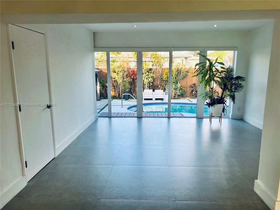 En Venta: $1,499,000 (3 camas, 2 baños, 2078 Pies cuadrados)