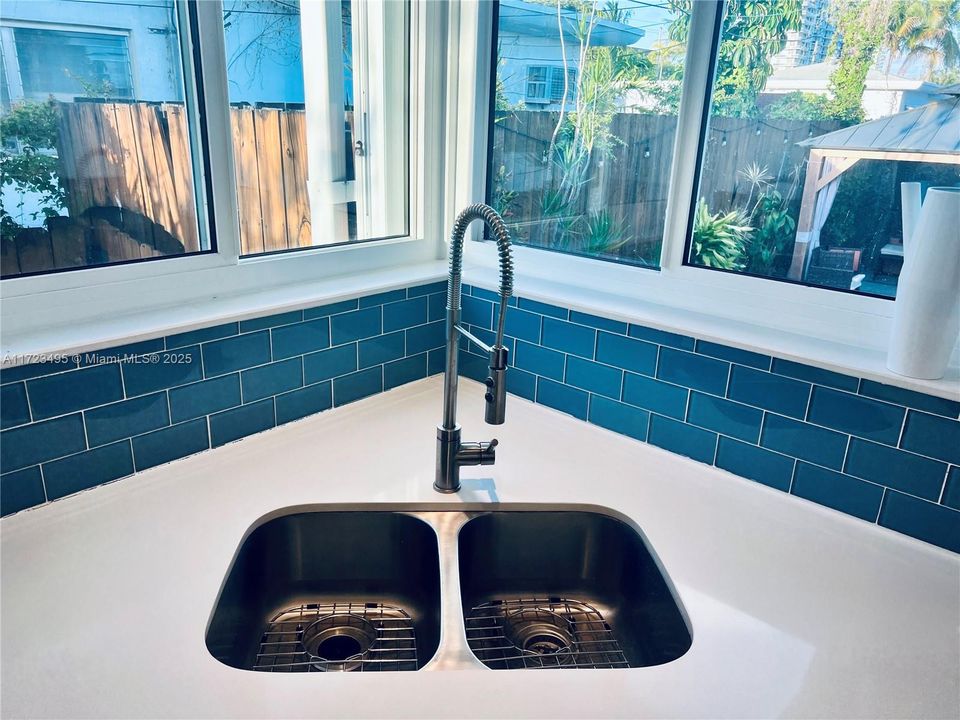 En Venta: $1,499,000 (3 camas, 2 baños, 2078 Pies cuadrados)