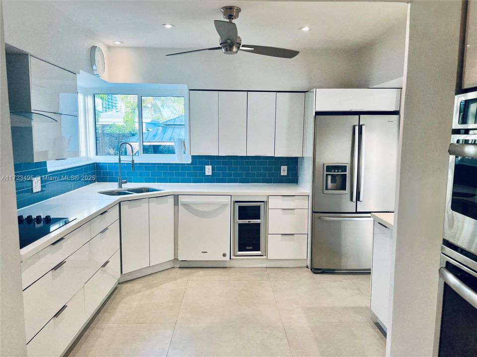 En Venta: $1,499,000 (3 camas, 2 baños, 2078 Pies cuadrados)