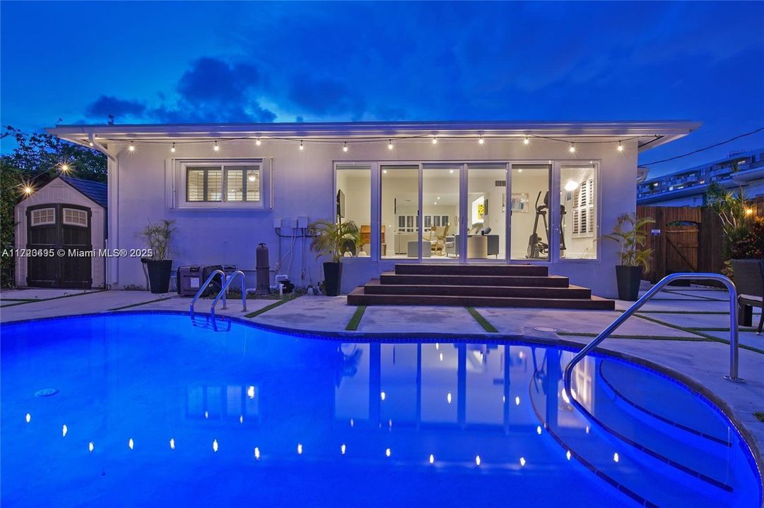 En Venta: $1,499,000 (3 camas, 2 baños, 2078 Pies cuadrados)