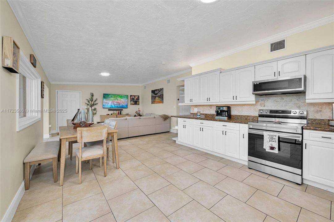 Active With Contract: $1,299,000 (3 beds, 3 baths, 0 Square Feet)