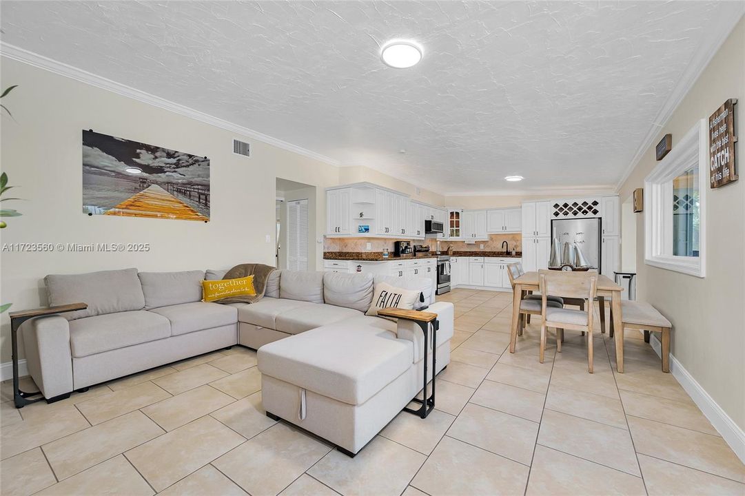 Active With Contract: $1,299,000 (3 beds, 3 baths, 0 Square Feet)