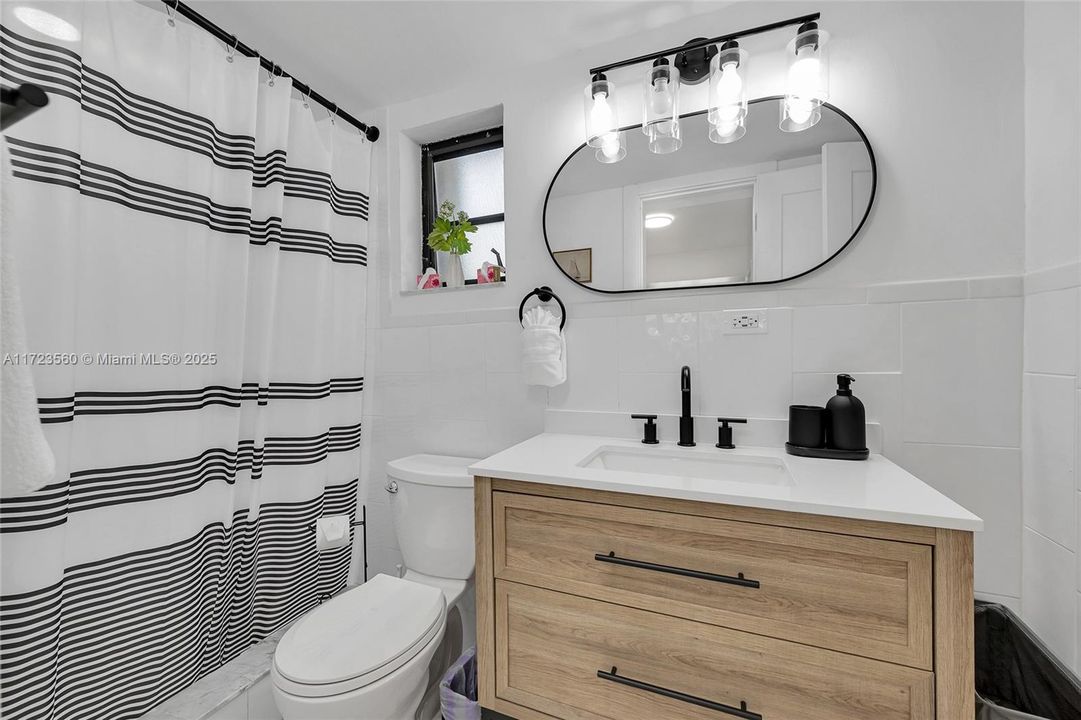 Active With Contract: $1,299,000 (3 beds, 3 baths, 0 Square Feet)