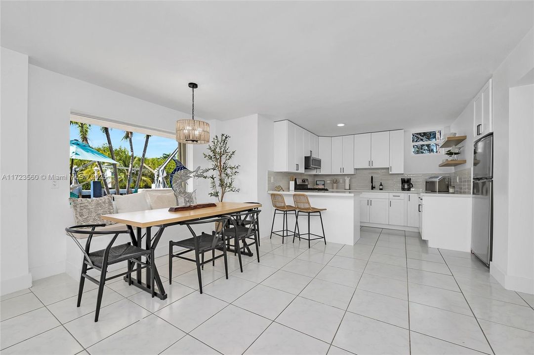Active With Contract: $1,299,000 (3 beds, 3 baths, 0 Square Feet)