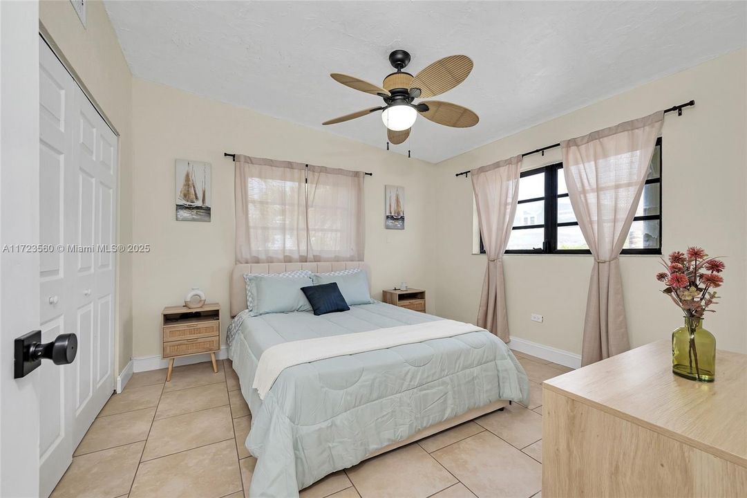 Active With Contract: $1,299,000 (3 beds, 3 baths, 0 Square Feet)