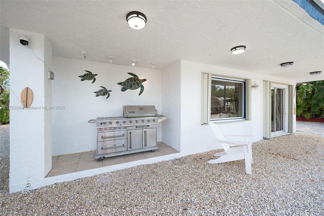 Active With Contract: $1,299,000 (3 beds, 3 baths, 0 Square Feet)