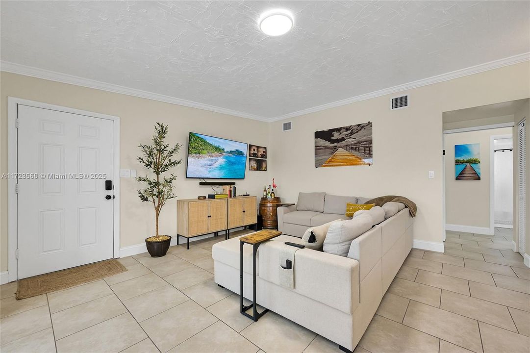 Active With Contract: $1,299,000 (3 beds, 3 baths, 0 Square Feet)