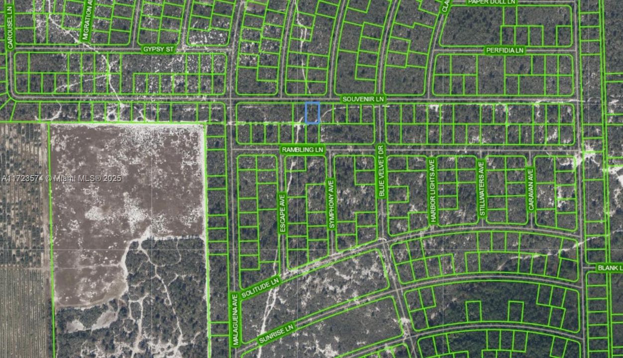 На продажу: $6,900 (0.23 acres)