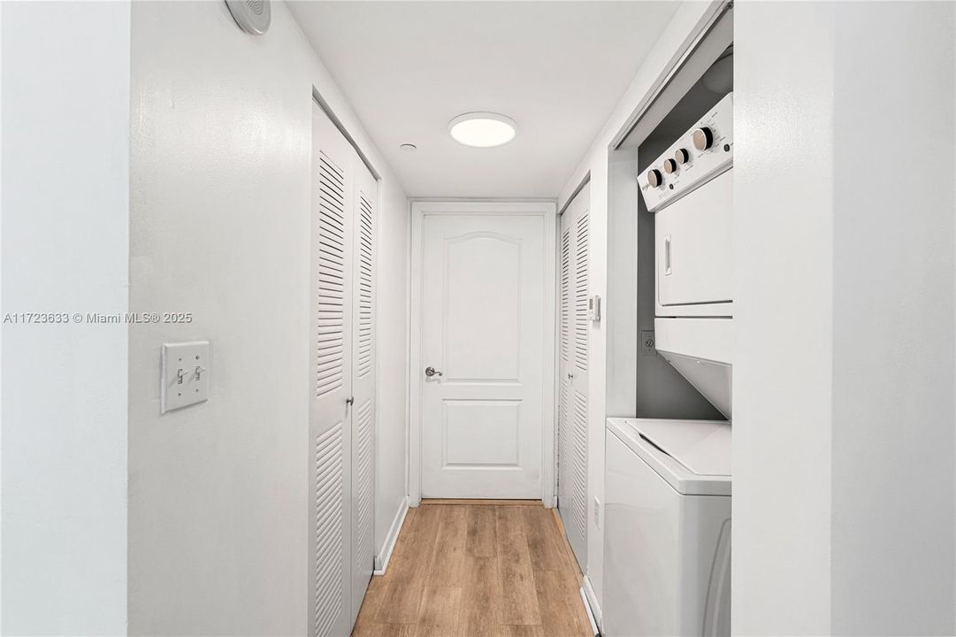 Vendido Recientemente: $470,000 (1 camas, 1 baños, 791 Pies cuadrados)