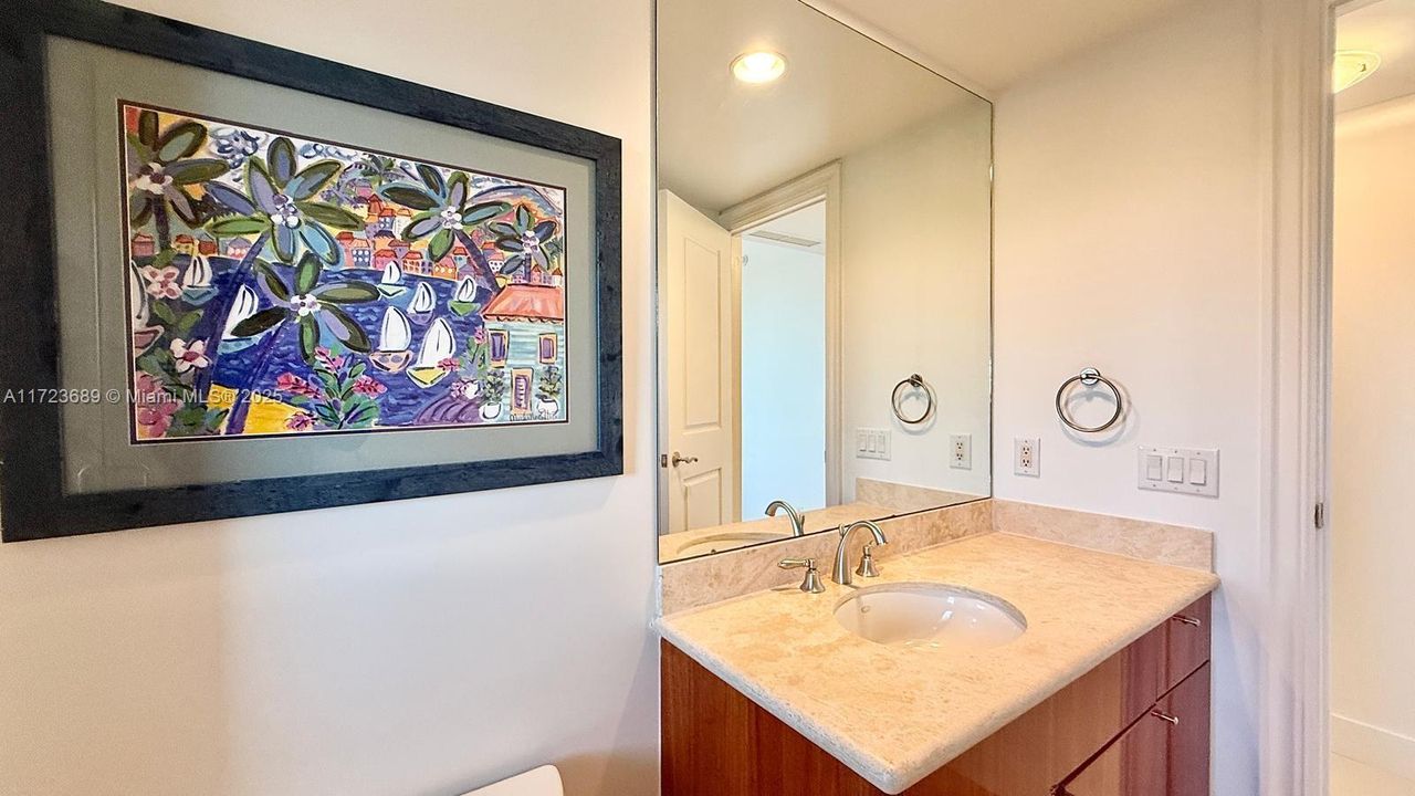 Recientemente alquilado: $19,500 (3 camas, 3 baños, 2660 Pies cuadrados)