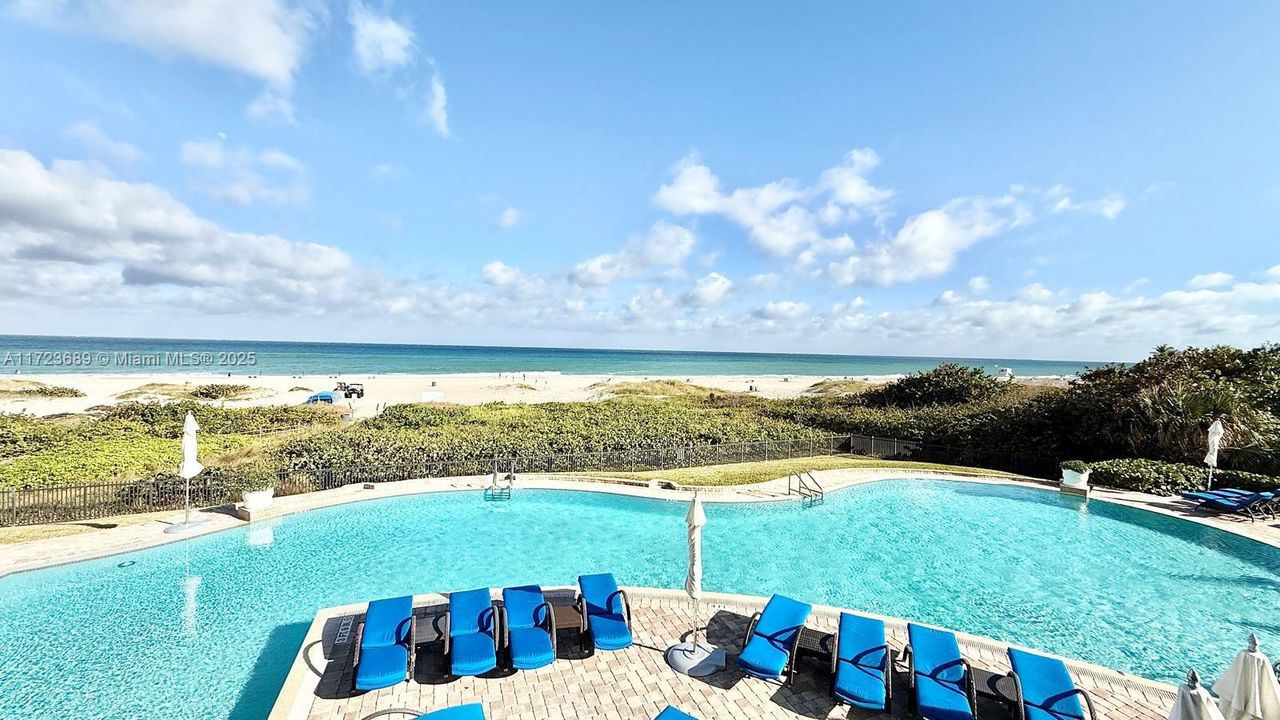 Recientemente alquilado: $19,500 (3 camas, 3 baños, 2660 Pies cuadrados)