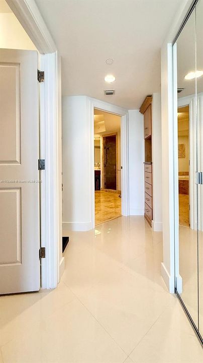 Recientemente alquilado: $19,500 (3 camas, 3 baños, 2660 Pies cuadrados)