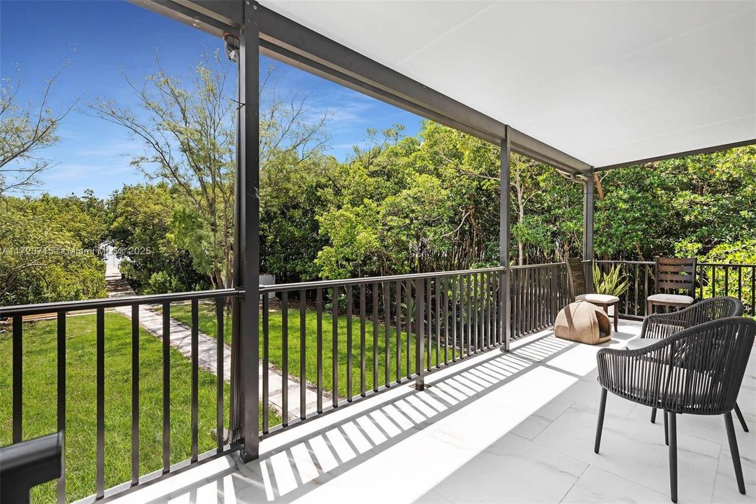 Recently Sold: $2,199,999 (5 beds, 4 baths, 3112 Square Feet)