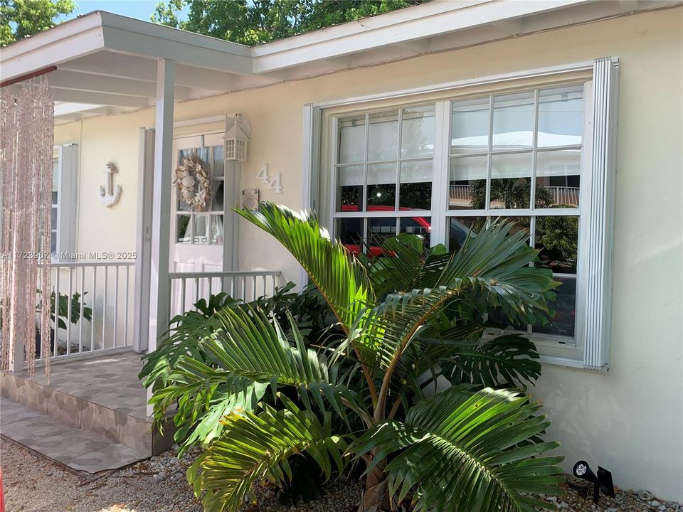 Recently Rented: $3,200 (1 beds, 1 baths, 900 Square Feet)