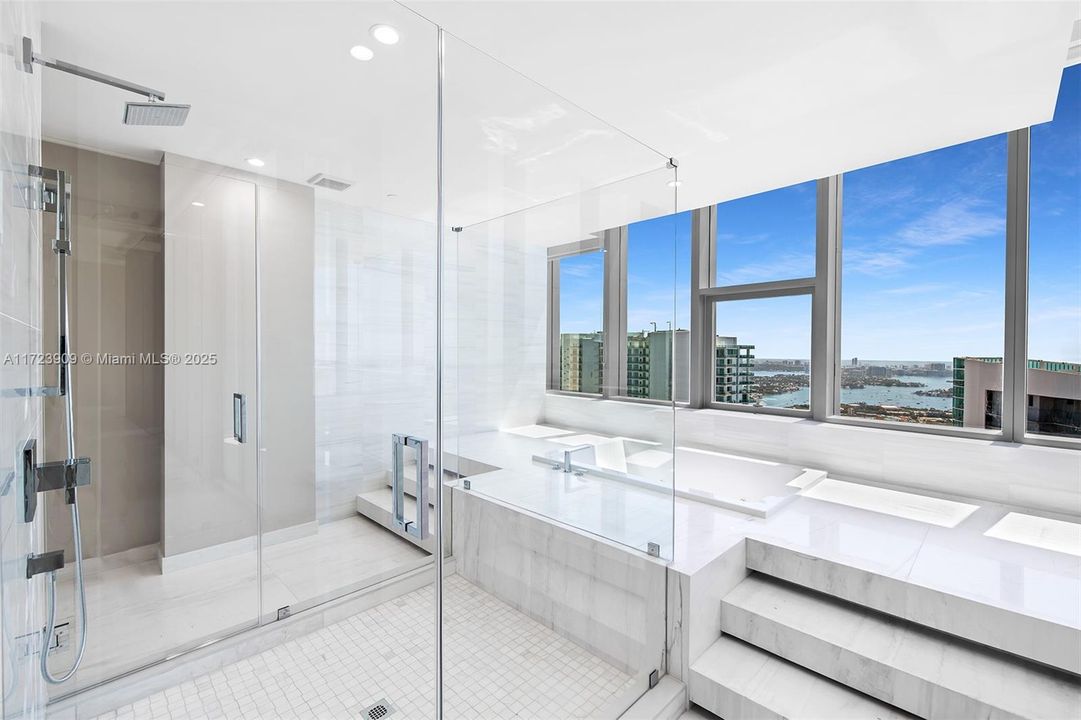 For Sale: $9,490,000 (5 beds, 6 baths, 6513 Square Feet)