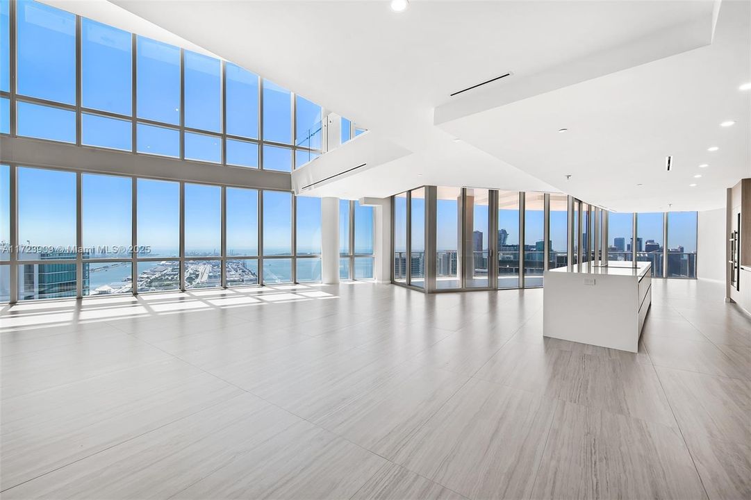For Sale: $9,490,000 (5 beds, 6 baths, 6513 Square Feet)