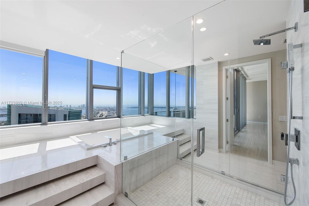 For Sale: $9,490,000 (5 beds, 6 baths, 6513 Square Feet)