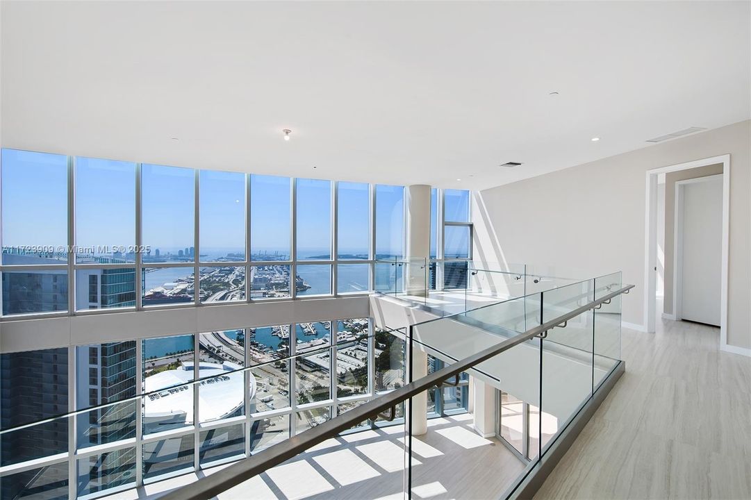 For Sale: $9,490,000 (5 beds, 6 baths, 6513 Square Feet)
