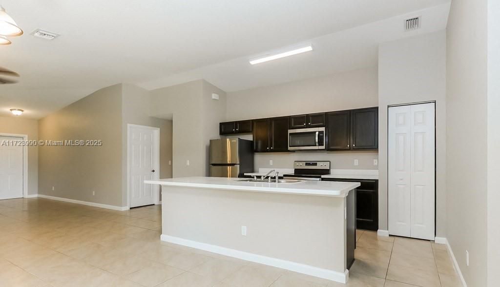 最近租的: $2,095 (3 贝兹, 2 浴室, 1821 平方英尺)