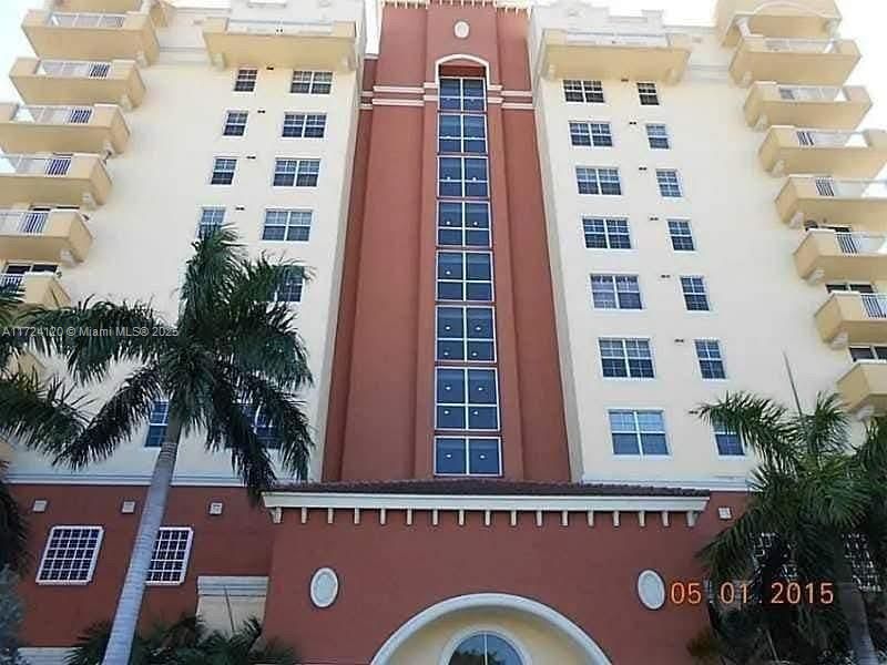 Recently Rented: $2,200 (1 beds, 1 baths, 729 Square Feet)