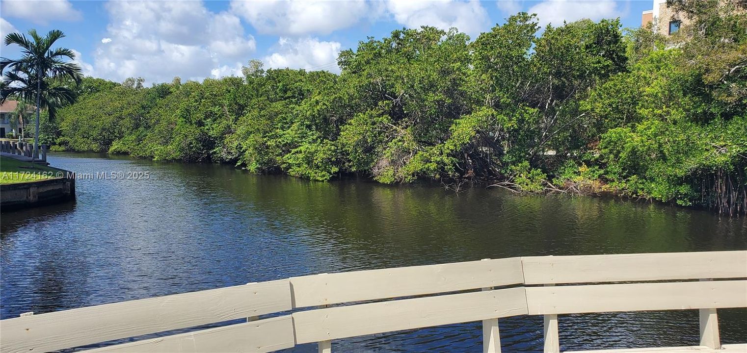 На продажу: $189,900 (1 спален, 1 ванн, 588 Квадратных фут)