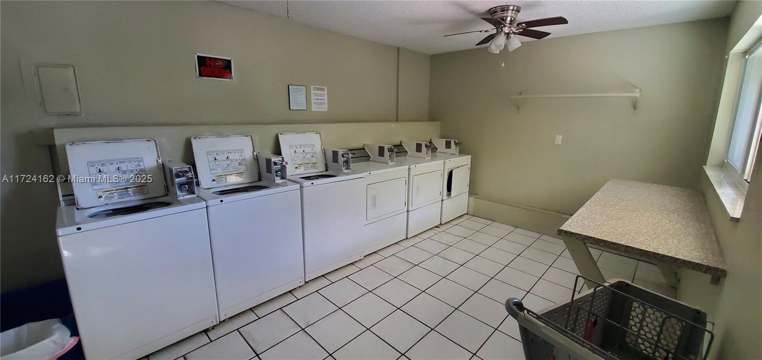 На продажу: $189,900 (1 спален, 1 ванн, 588 Квадратных фут)