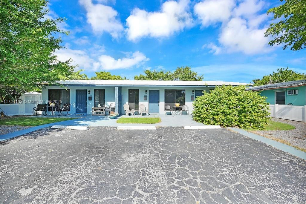 For Sale: $785,000 (0 beds, 0 baths, 1791 Square Feet)