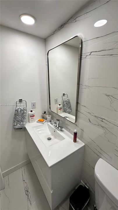 Vendido Recientemente: $449,950 (1 camas, 1 baños, 993 Pies cuadrados)