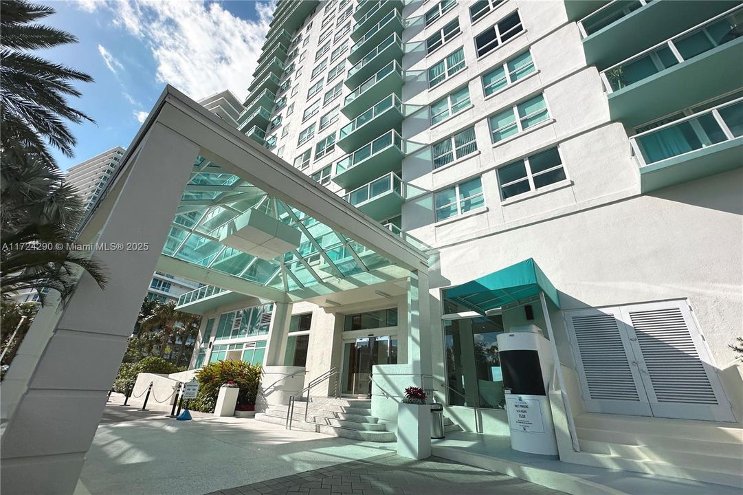 待售: $899,000 (2 贝兹, 2 浴室, 1078 平方英尺)