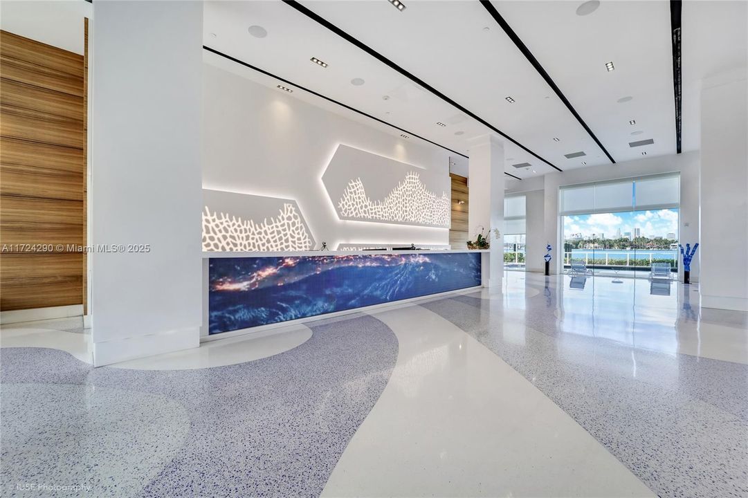 待售: $899,000 (2 贝兹, 2 浴室, 1078 平方英尺)