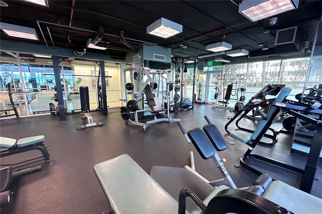 待售: $899,000 (2 贝兹, 2 浴室, 1078 平方英尺)