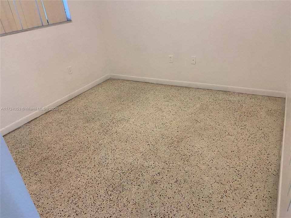 Recently Rented: $2,100 (2 beds, 1 baths, 769 Square Feet)