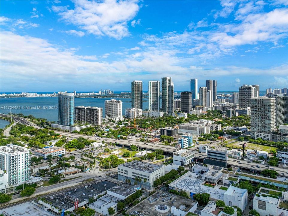 待售: $1,175,000 (4 贝兹, 2 浴室, 1590 平方英尺)