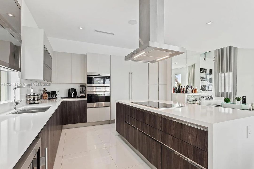 На продажу: $2,900,000 (5 спален, 5 ванн, 0 Квадратных фут)