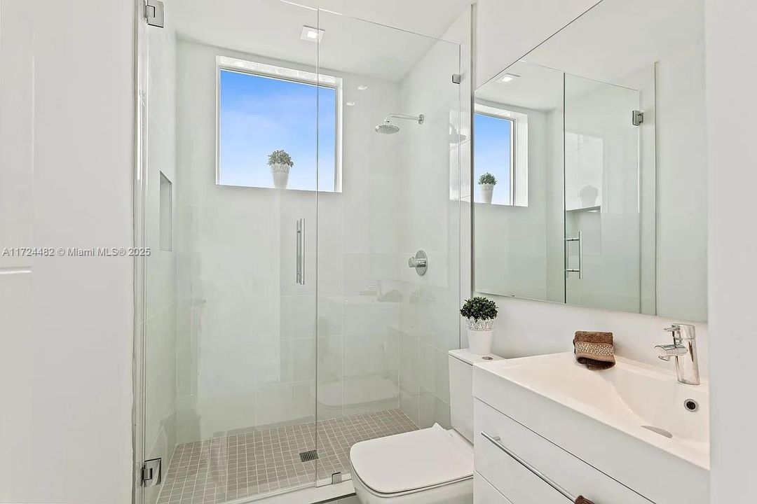 На продажу: $2,900,000 (5 спален, 5 ванн, 0 Квадратных фут)