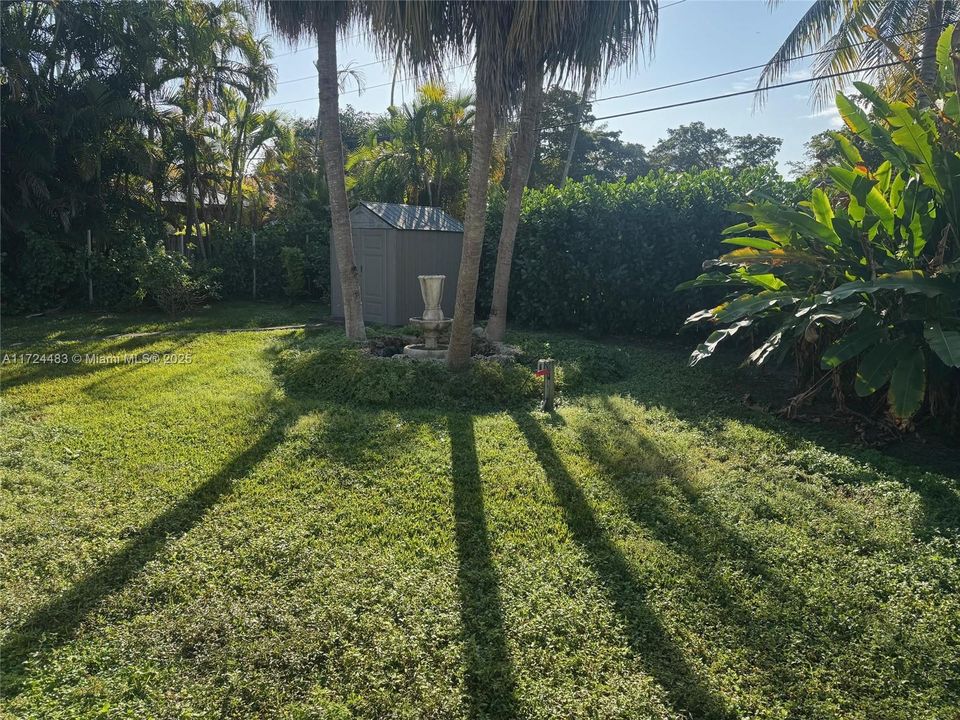 Recently Sold: $600,000 (3 beds, 2 baths, 2039 Square Feet)