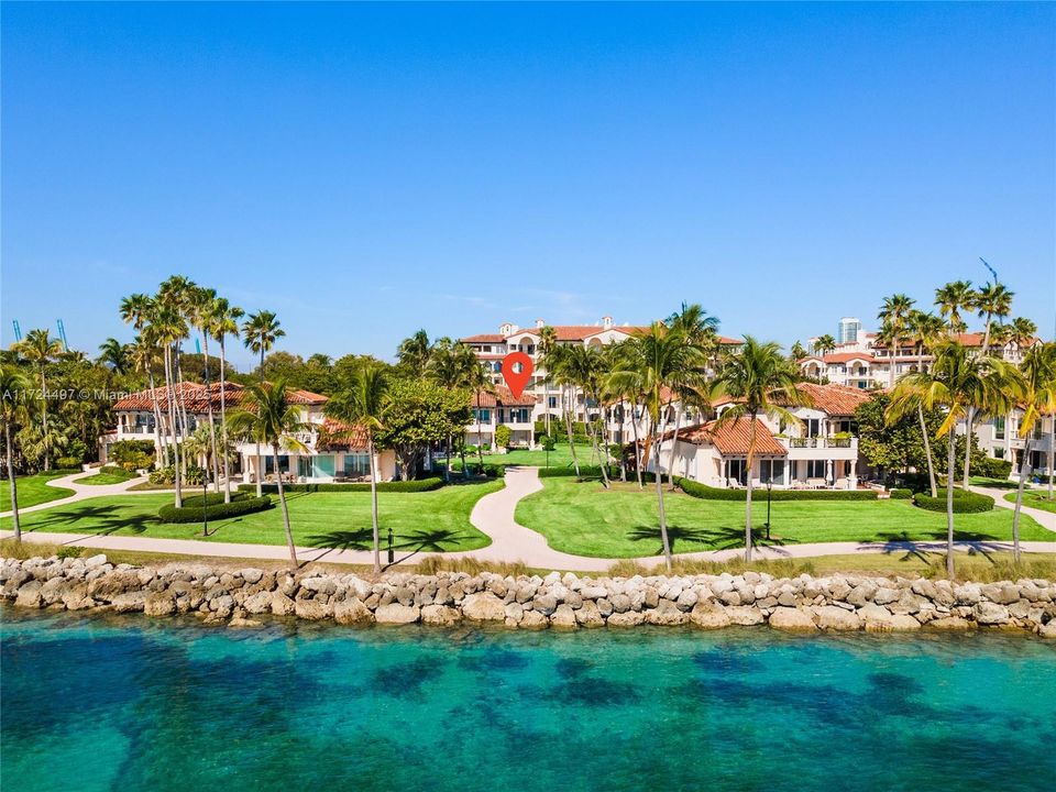 Recently Sold: $1,900,000 (1 beds, 1 baths, 710 Square Feet)