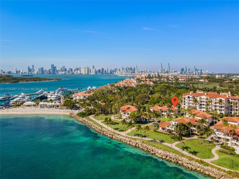 Recently Sold: $1,900,000 (1 beds, 1 baths, 710 Square Feet)