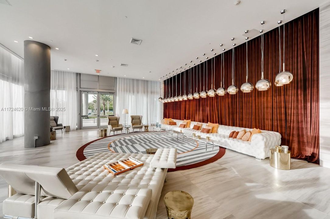 Недавно продано: $598,500 (2 спален, 2 ванн, 1086 Квадратных фут)