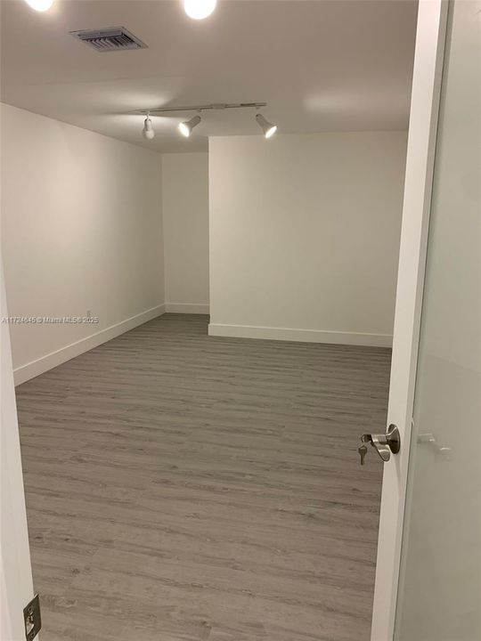 В аренду: $5,645 (0 спален, 0 ванн, 0 Квадратных фут)