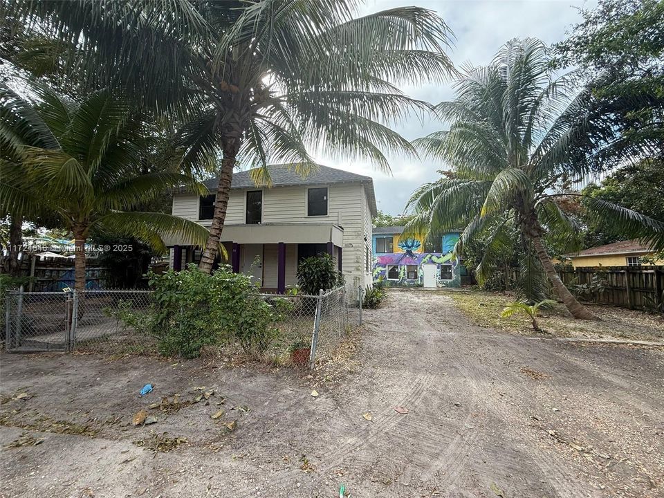 For Sale: $799,900 (0 beds, 0 baths, 2672 Square Feet)