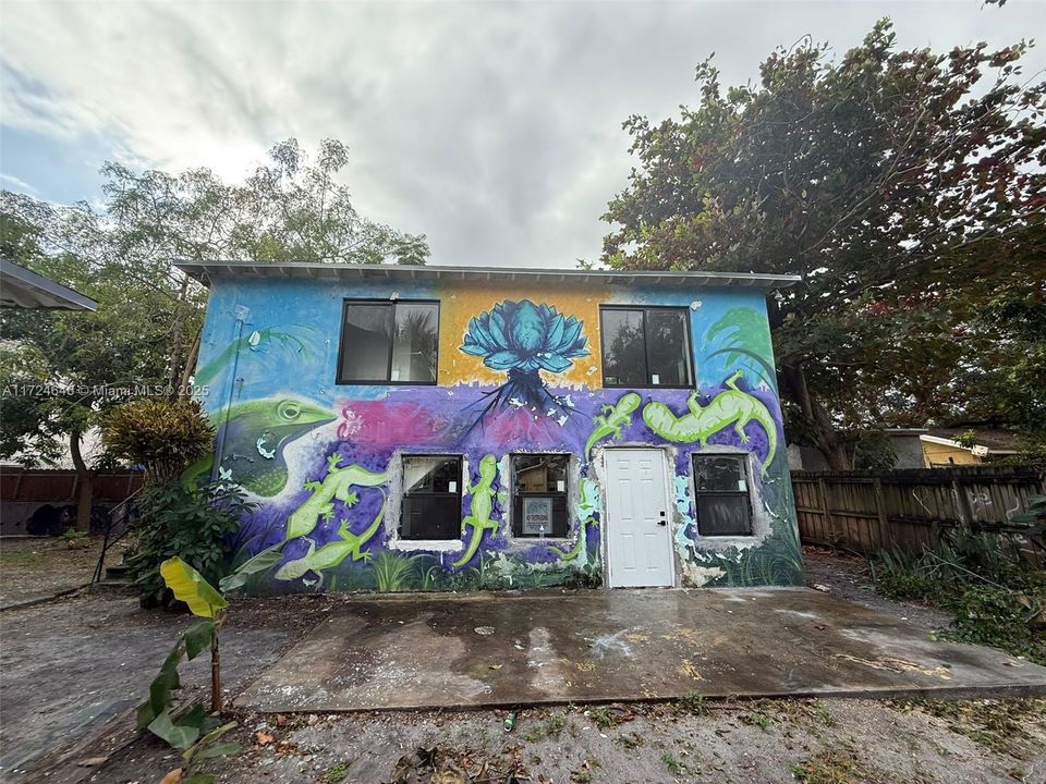 For Sale: $799,900 (0 beds, 0 baths, 2672 Square Feet)