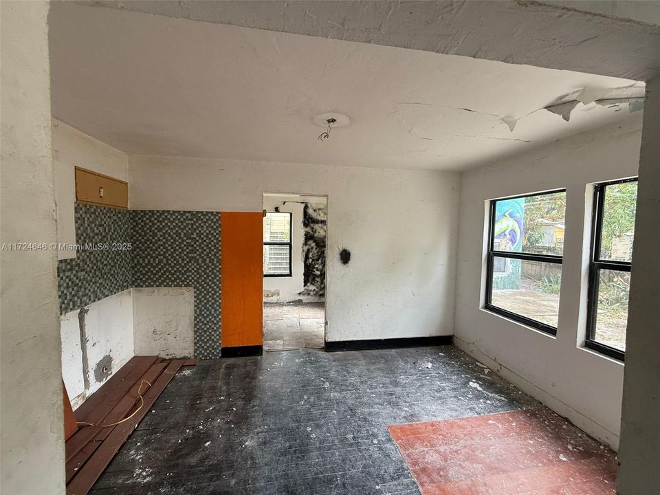 For Sale: $799,900 (0 beds, 0 baths, 2672 Square Feet)