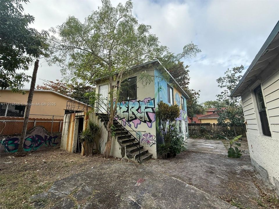 For Sale: $799,900 (0 beds, 0 baths, 2672 Square Feet)